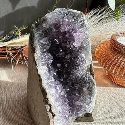 Amethyst on cut base